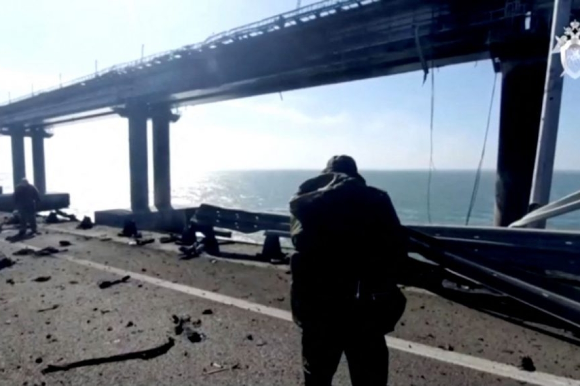 Τραγωδία στη Ρωσία | Γέφυρα κατέρρευσε - Μία νεκρή και πέντε τραυματίες - Βίντεο
